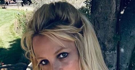 Britney Spears Poses Topless in Daisy Dukes Amid ...